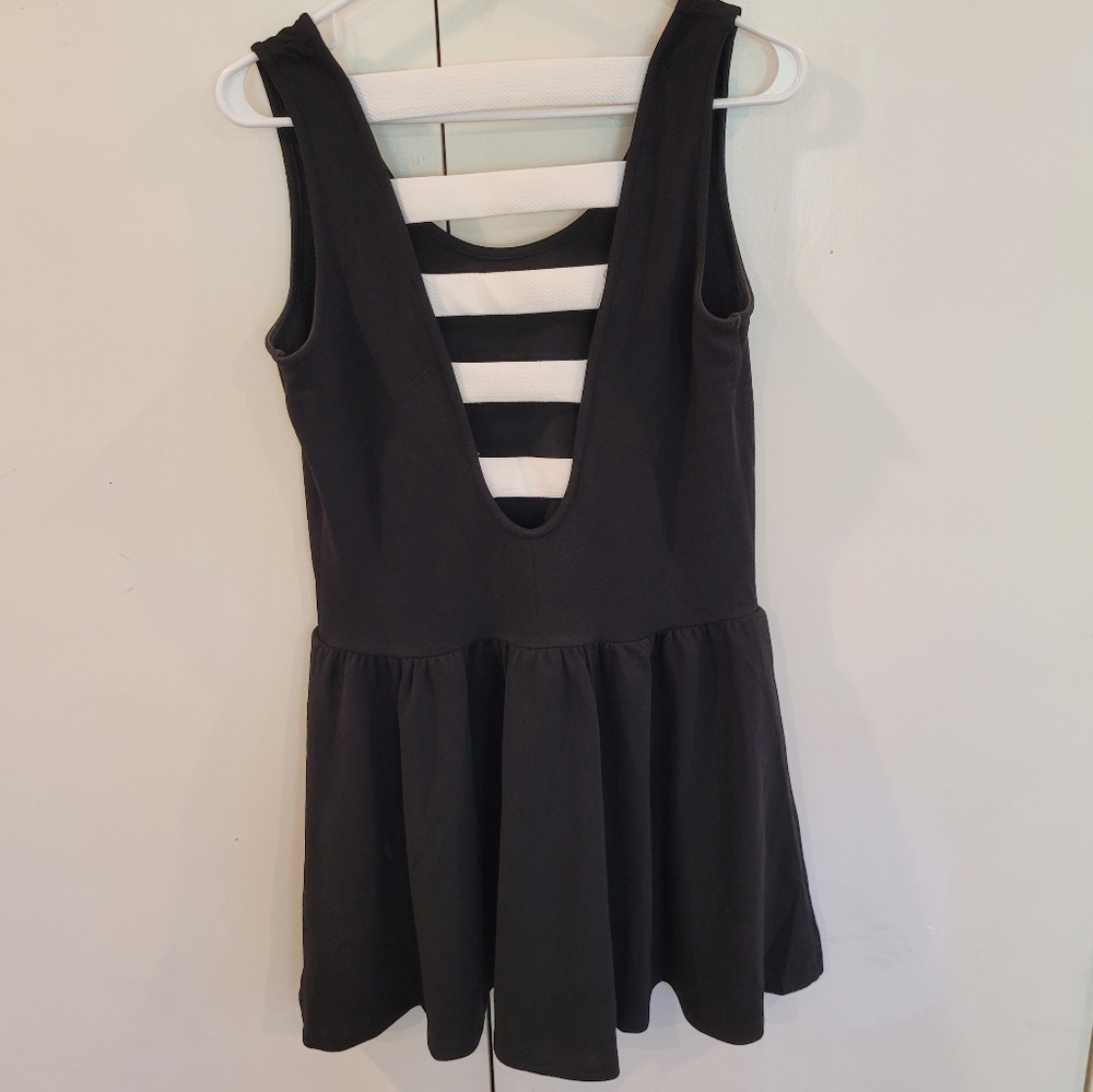 NWT Whitney Eve Line Back Dress